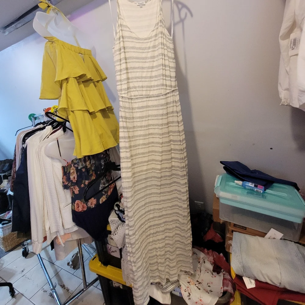 SPLENDID eyelet Maxi Dress. With Half Slip And Side Slit. Med - Picture 7 of 11